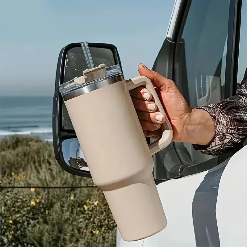 Stainless Steel Thermal Bottle + Straw & Lid🥤